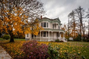 queen anne style house